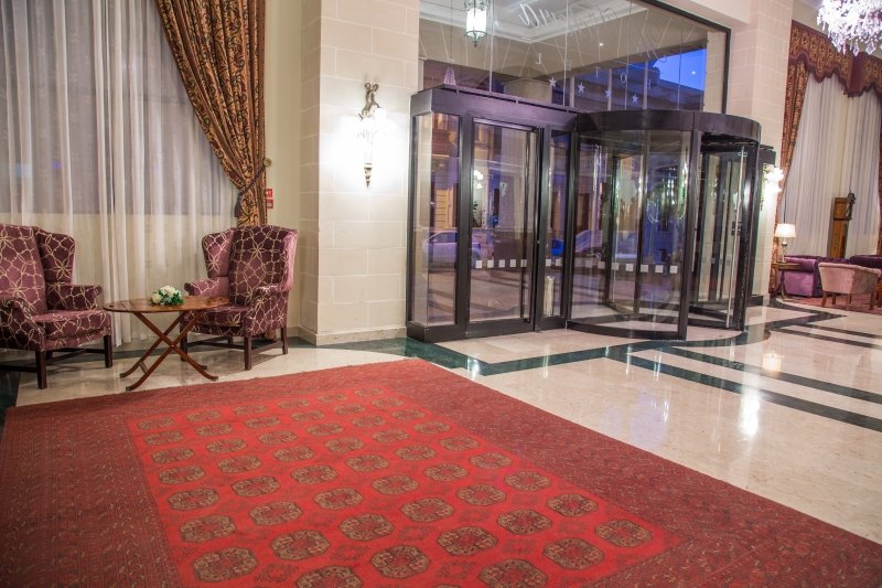 AX The Victoria Hotel image 2